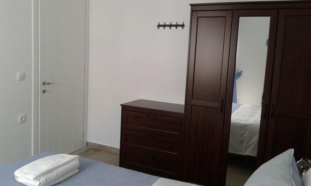 Stilvi Milos Plaka  Bagian luar foto