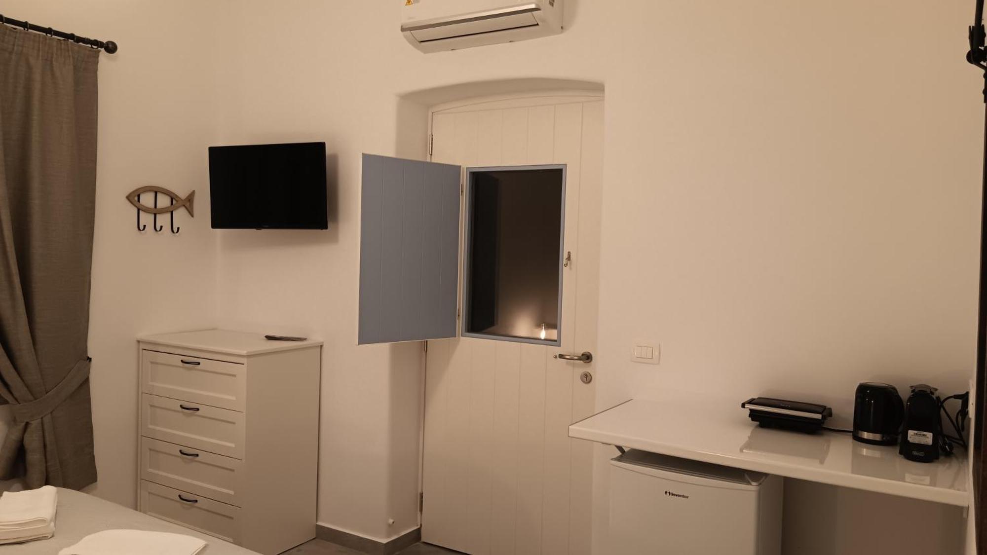 Stilvi Milos Plaka  Bagian luar foto